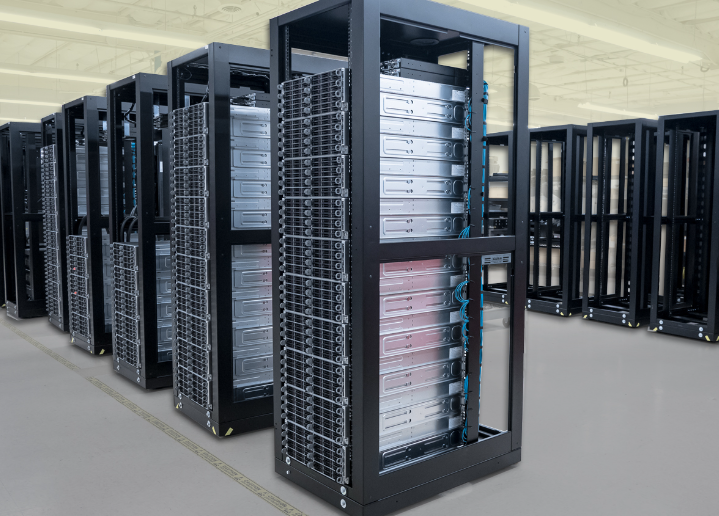 Physical Servers vs. Virtual Machines: A Comparative Analysis