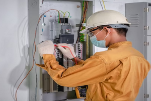 Tips for Choosing a Reliable Electrician To Brighten Up Safely