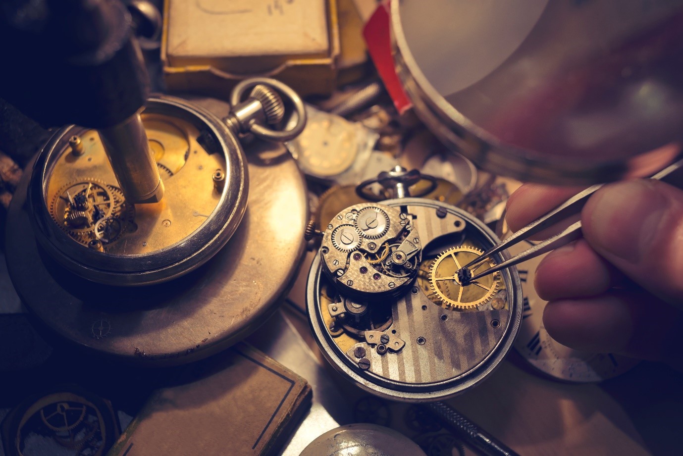 Chronicles of Timepieces: Exploring the Fascinating History of Watches