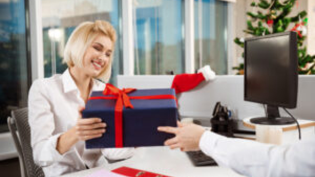 Strategic Impressions: Unveiling the Best in Corporate Gifts Wholesale