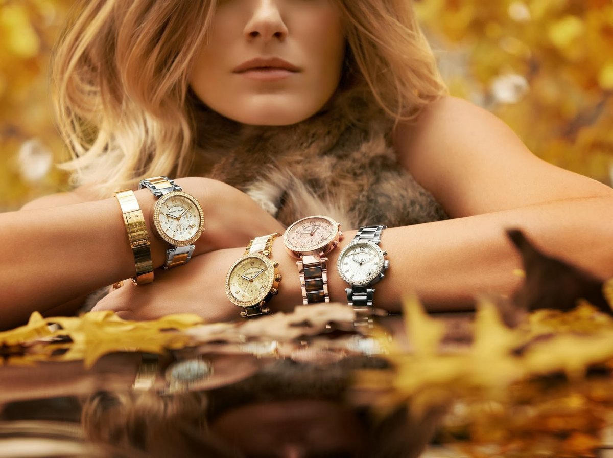 Fashionable Finds: Dive into the World of Women’s Watches on Sale