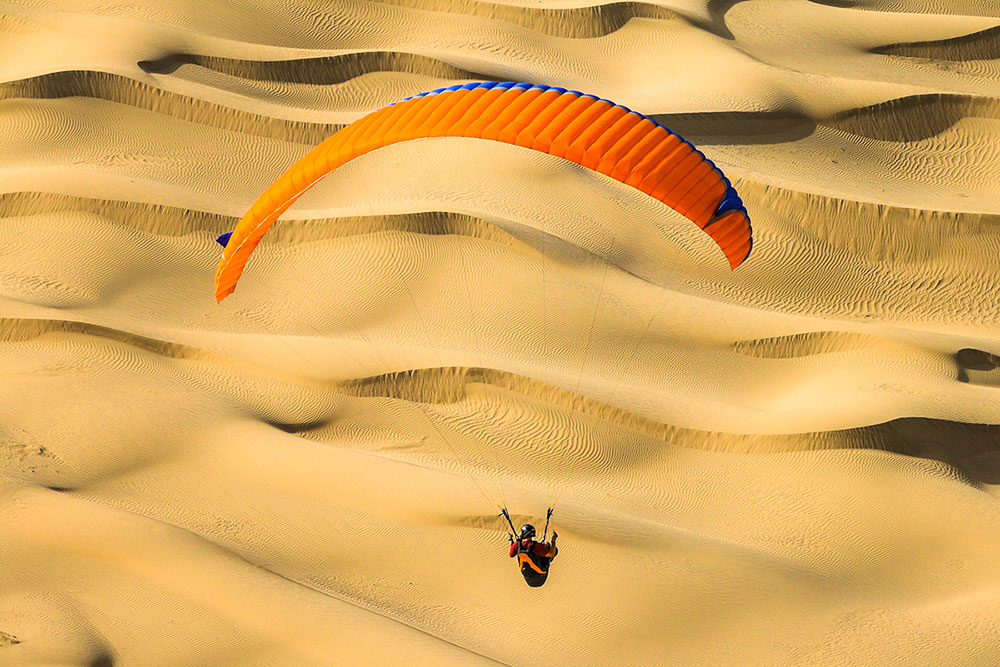 Experience paragliding in Riyadh, the Capital of Saudi Arabia
