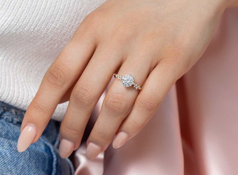 Bringing the Beauty of Moissanite Promise and Anniversary Rings to Light