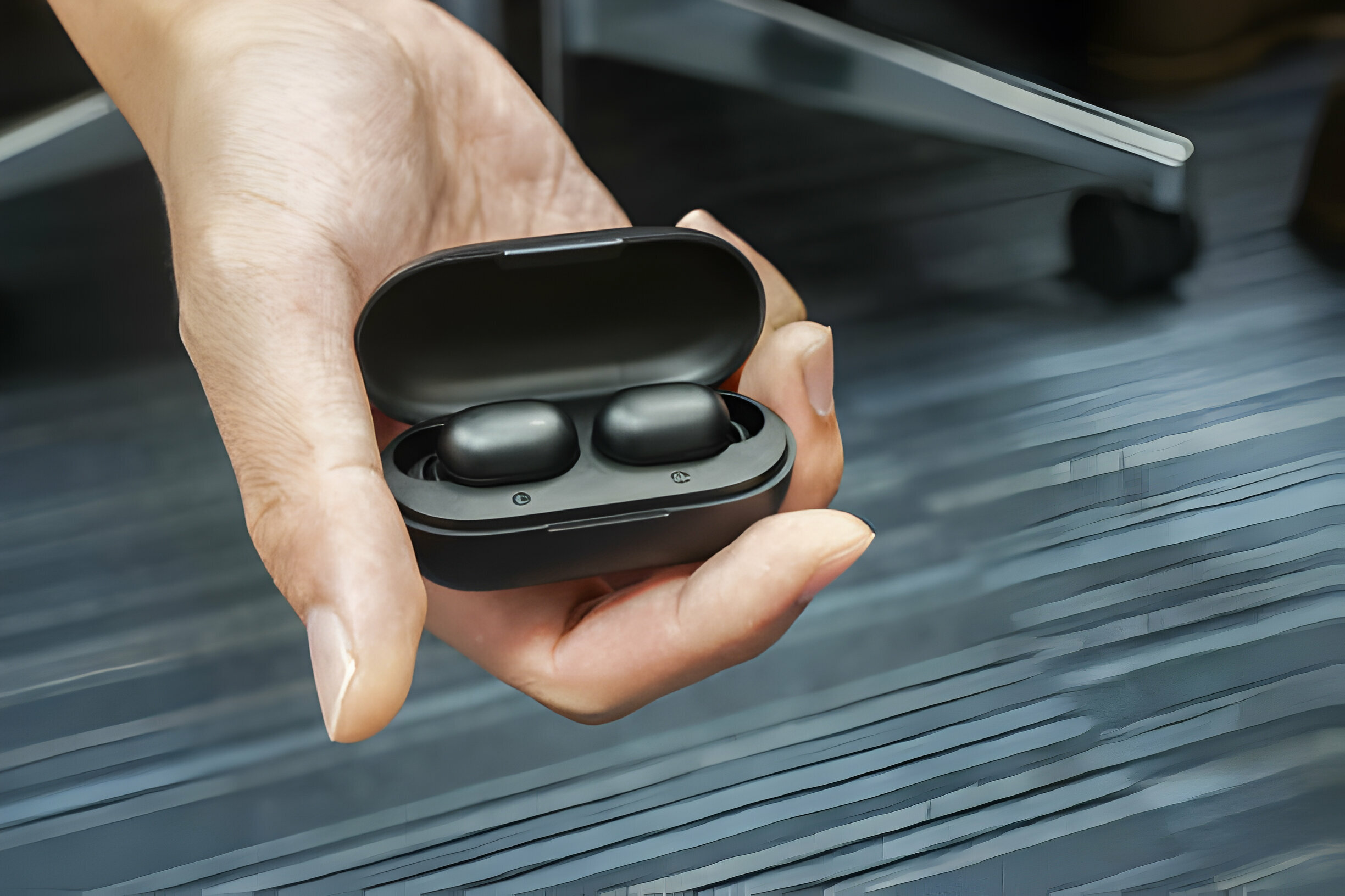 Can Wireless Earbuds Replace Traditional Headphones?